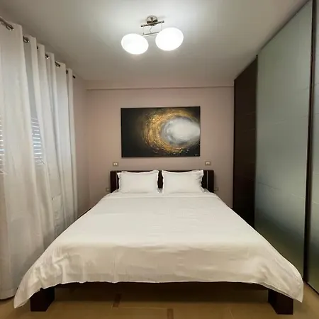 Proper 2 Apartamento Tirana