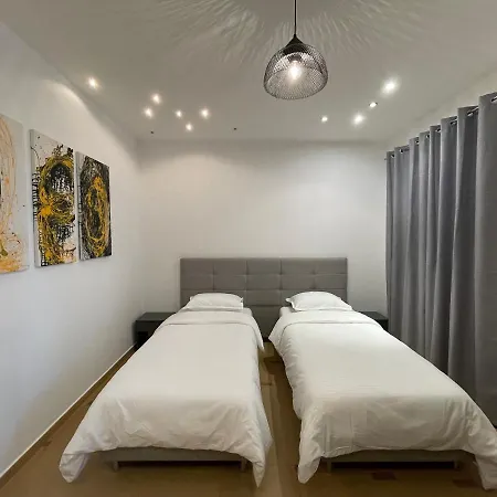 Proper 2 Apartamento *