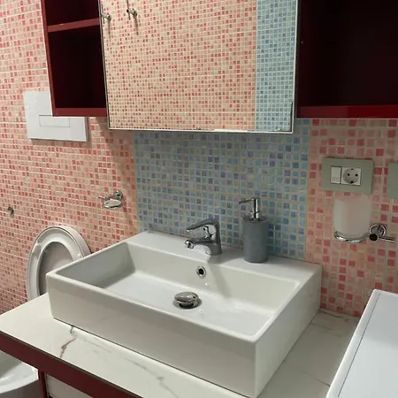 Proper 2 Apartamento Tirana