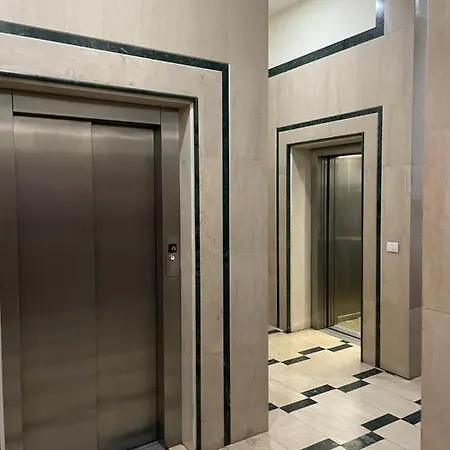 Proper 2 Apartman *