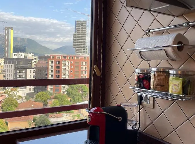 Proper 2 アパート *